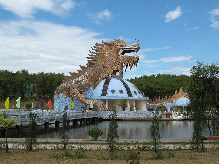 Khu giai tri doi Thien An.jpg